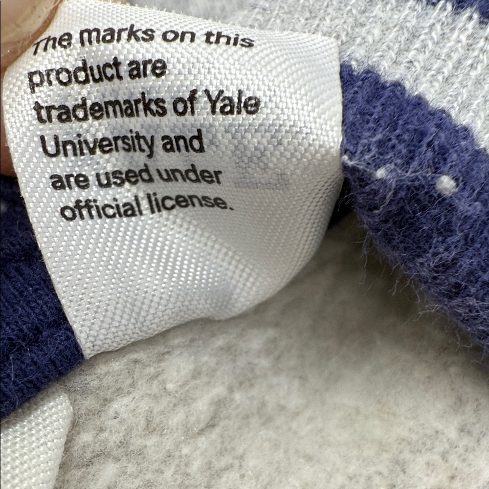 H & M Kid’s Yale University Grey V-Neck Pullover Sweater with Navy Trim - Picture 8 of 10